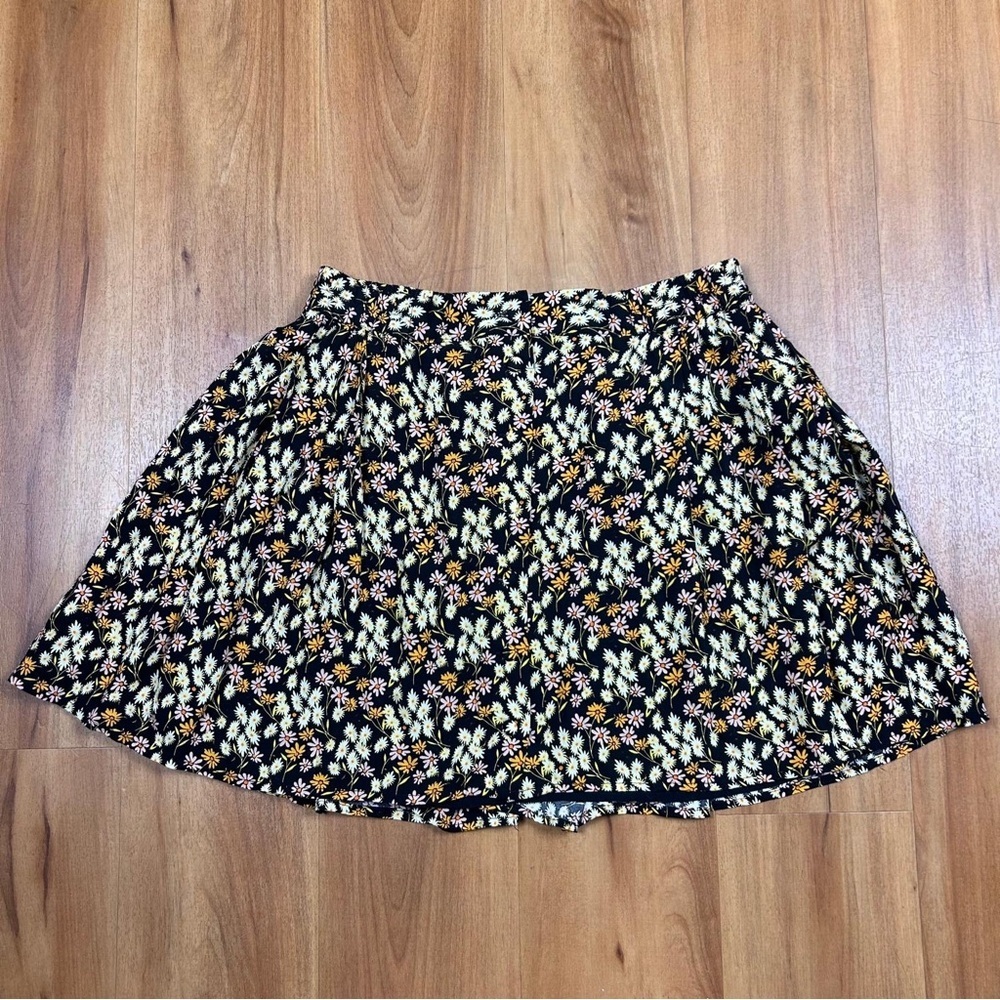 Urban Outfitters Women’s Floral Yellow Black Skater Mini‎ Skirt